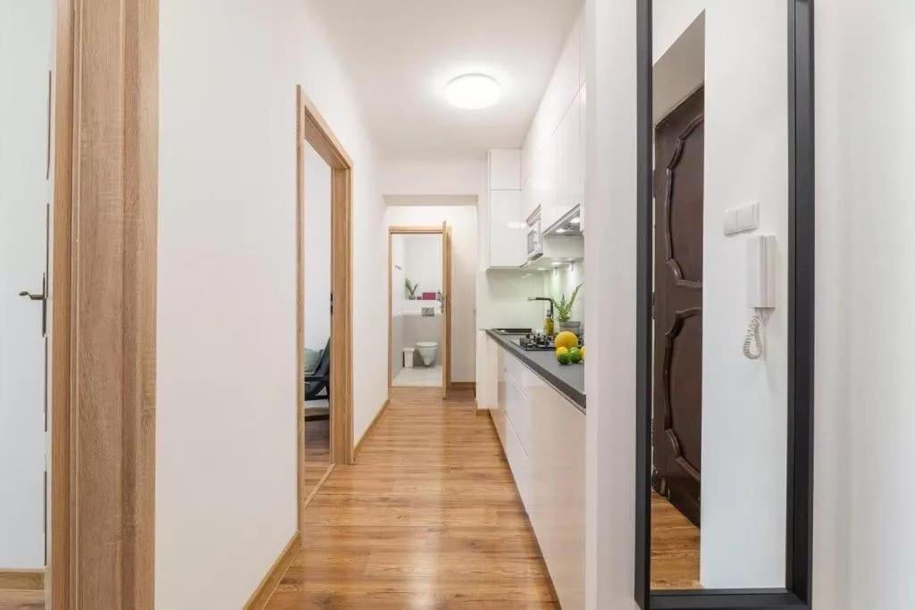 Old Town Apartment - Old Market ワルシャワ エクステリア 写真